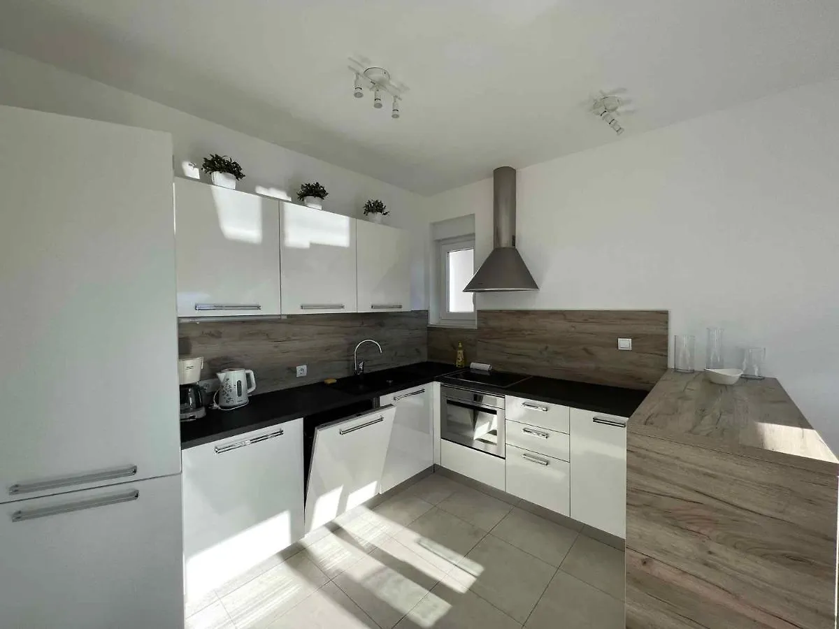 Apartment In Crikvenica 42636