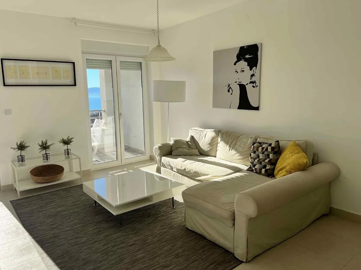 Apartment In Crikvenica 42636