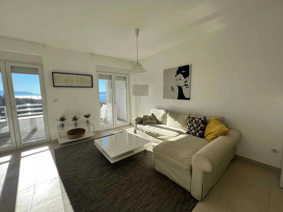 Apartment In Crikvenica 42636